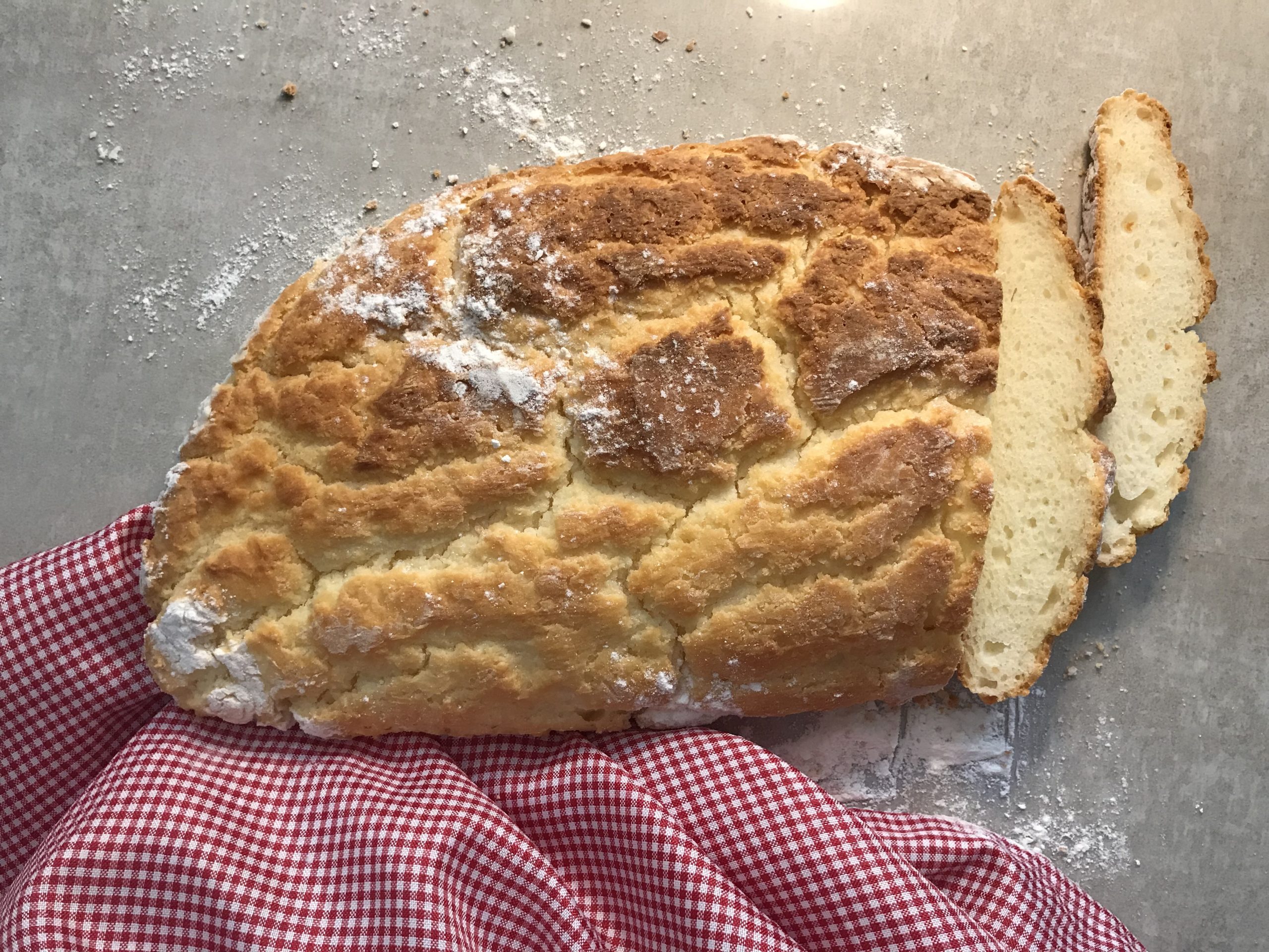 Homemade gluten-free Italian bread, soft and fluffy, aerated inside and with a light and crunchy cone on the outside.