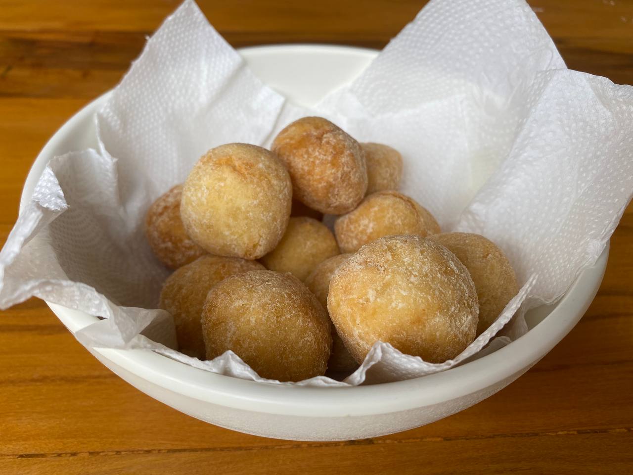 Bolinha de queijo sem glúten e vegana (sem leite, sem lactose, sem ovo, sem soja)