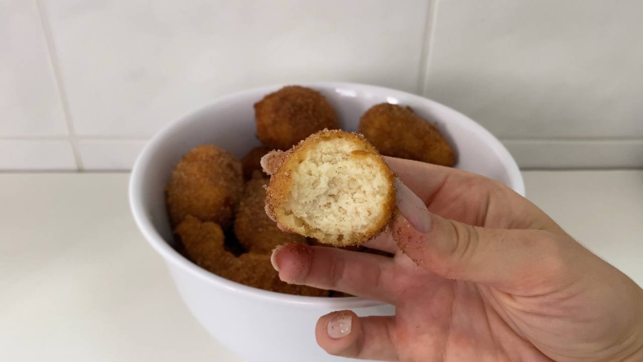 Bolinho de chuva sem glúten e sem lactose por dentro