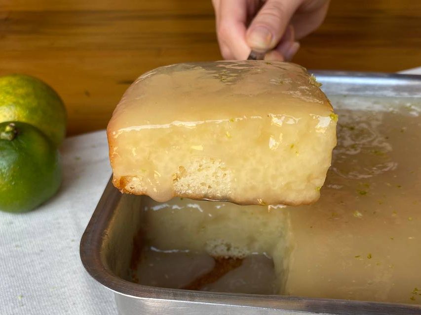 Bolo de limão sem glúten e sem lactose pronto sem leite de origem animal