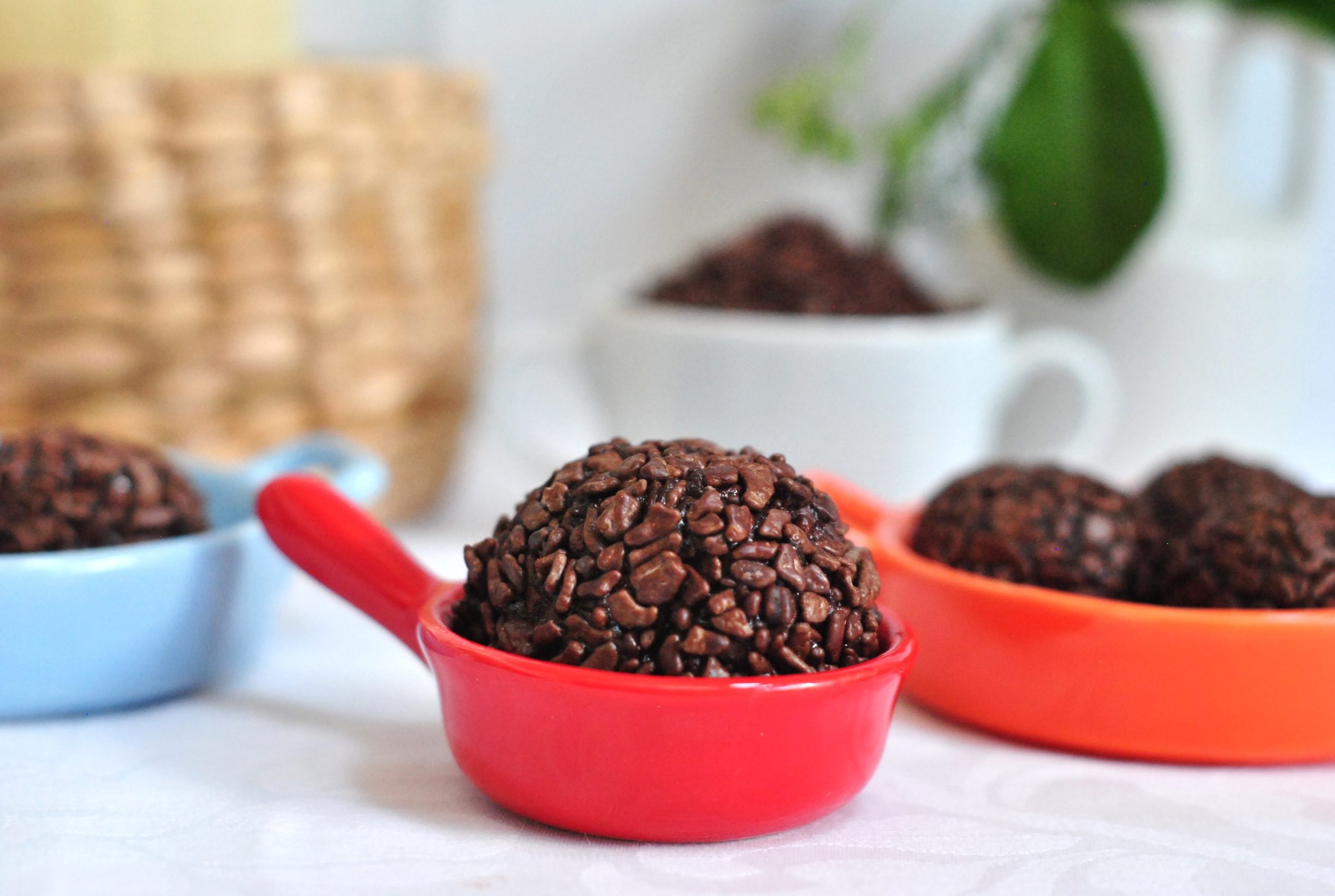 gluten-free brigadeiro without lactose and without condensed milk